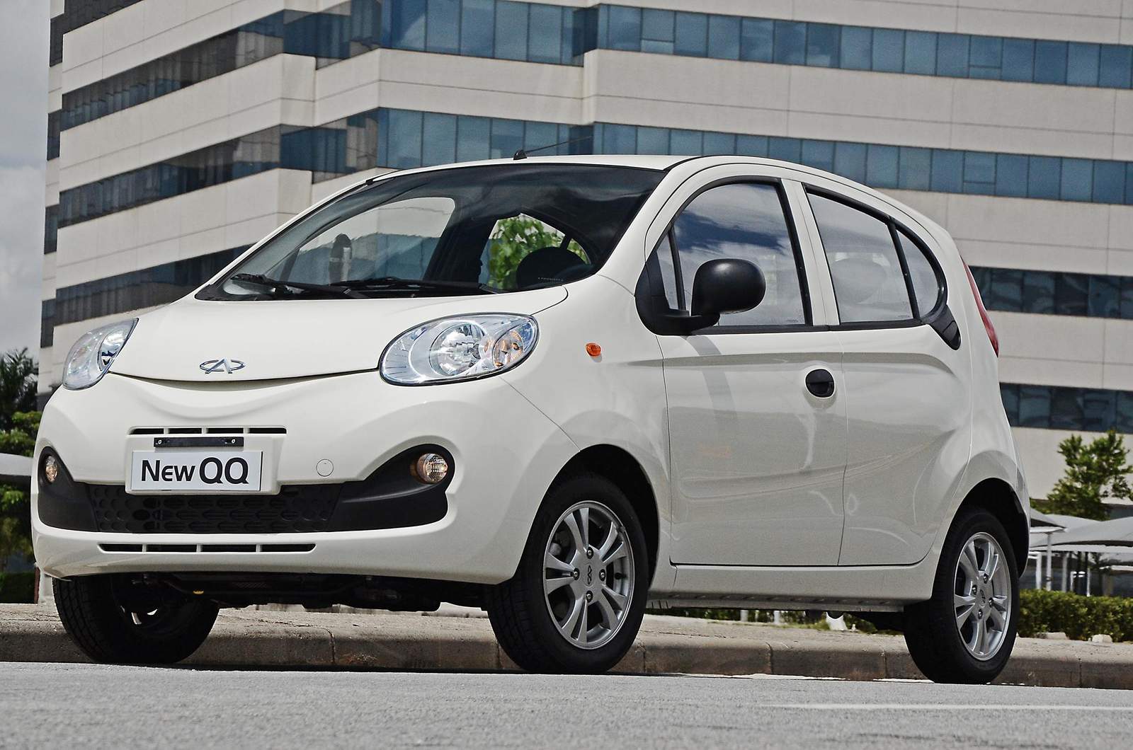 Novo Chery QQ 2016 – Lançamento, fotos, devo comprar?