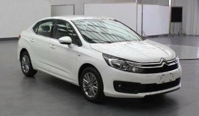 Novo-Citroën-C4-Lounge-2017-01