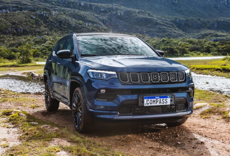 Jeep Compass 4xe híbrido 2023 - Consumo supera 25 km/l e preço de R$ 349.990