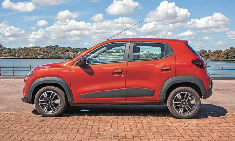 Seguro do Renault Kwid 2023, confira o preço médio em outubro