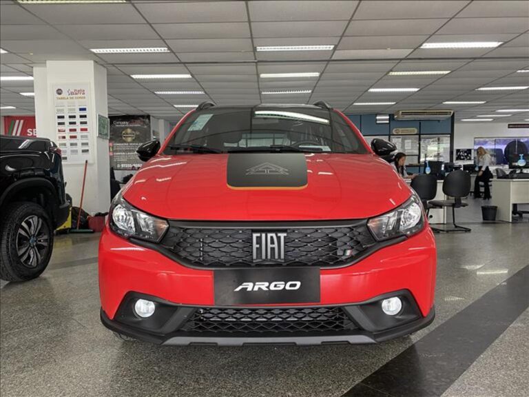 Fiat Argo Trekking CVT PcD tem isenção de R$ 17.446 em março de 2023