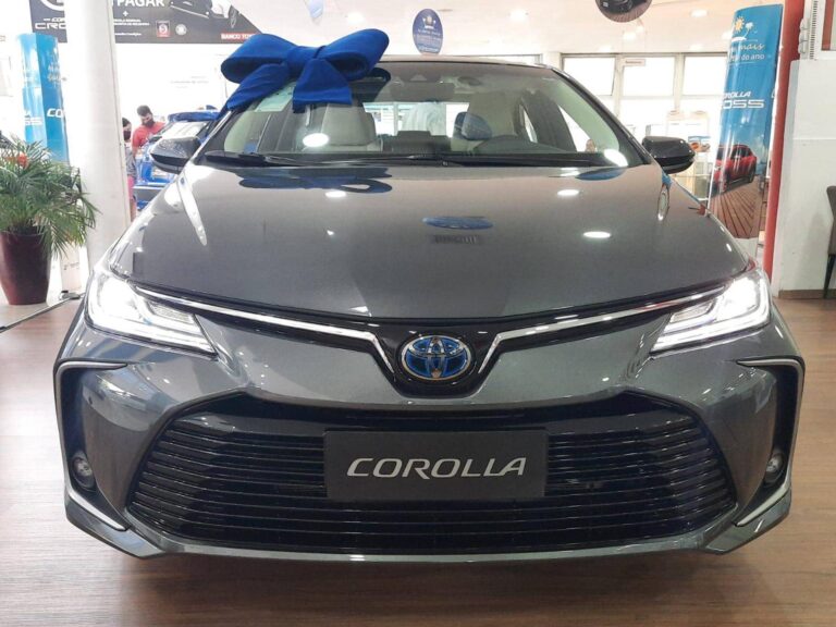 Toyota Corolla PcD tem descontos de até R$ 18.813 em março de 2023
