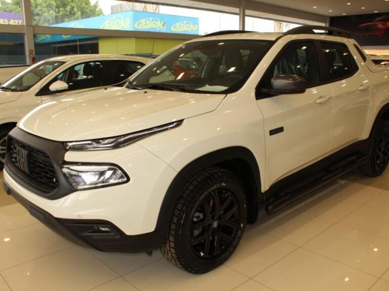 Fiat Toro Ultra CNPJ tem descontos de R$ 35 mil em abril de 2023