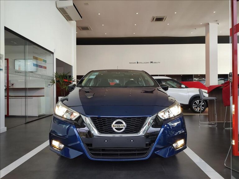 Nissan Versa PcD tem oferta com desconto de R$ 14.370 em abril de 2023