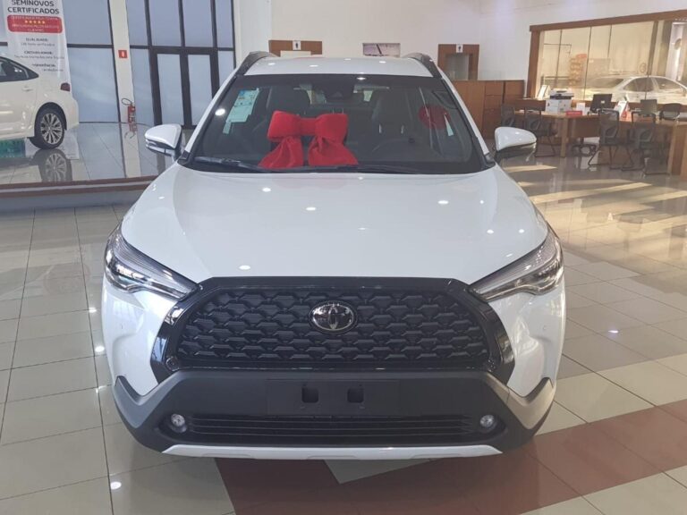 Toyota Corolla Cross XRE CNPJ tem redução de R$ 15.231 em abril de 2023
