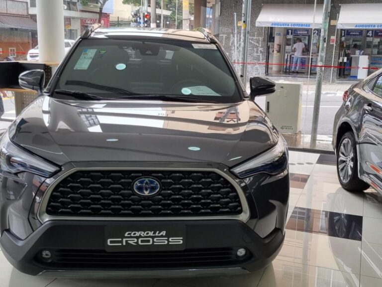 Toyota Corolla Cross GR-S 2024: ficha técnica, preço e consumo
