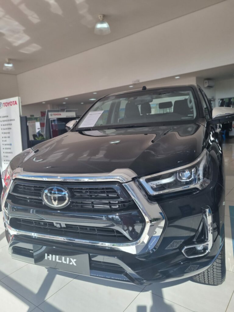 Toyota Hilux CNPJ 2024 é ofertado com desconto de R$ 34 mil
