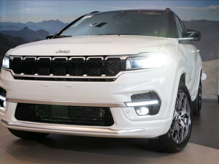 Jeep libera desconto de R$ 44 mil para Commander em julho