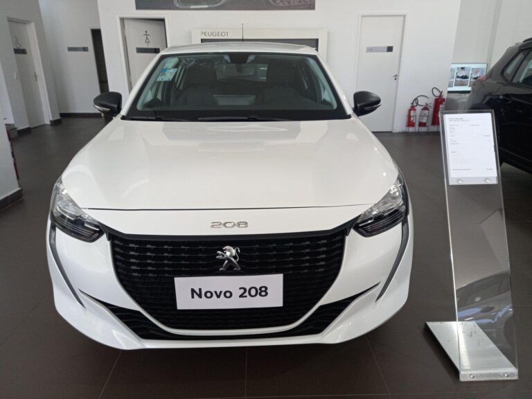 Peugeot libera 208 Roadtrip com desconto de R$ 14.661
