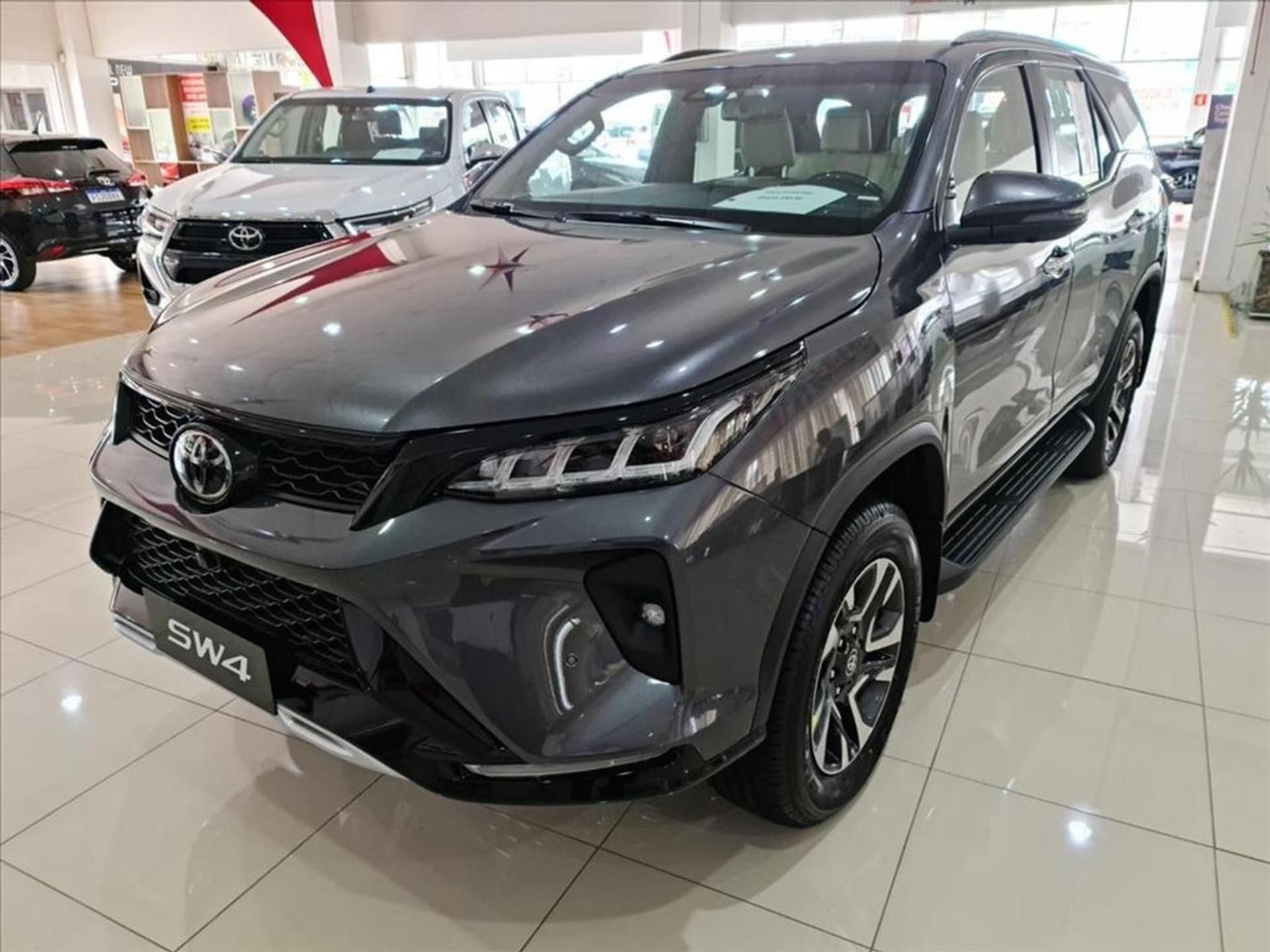 Toyota SW4 2024