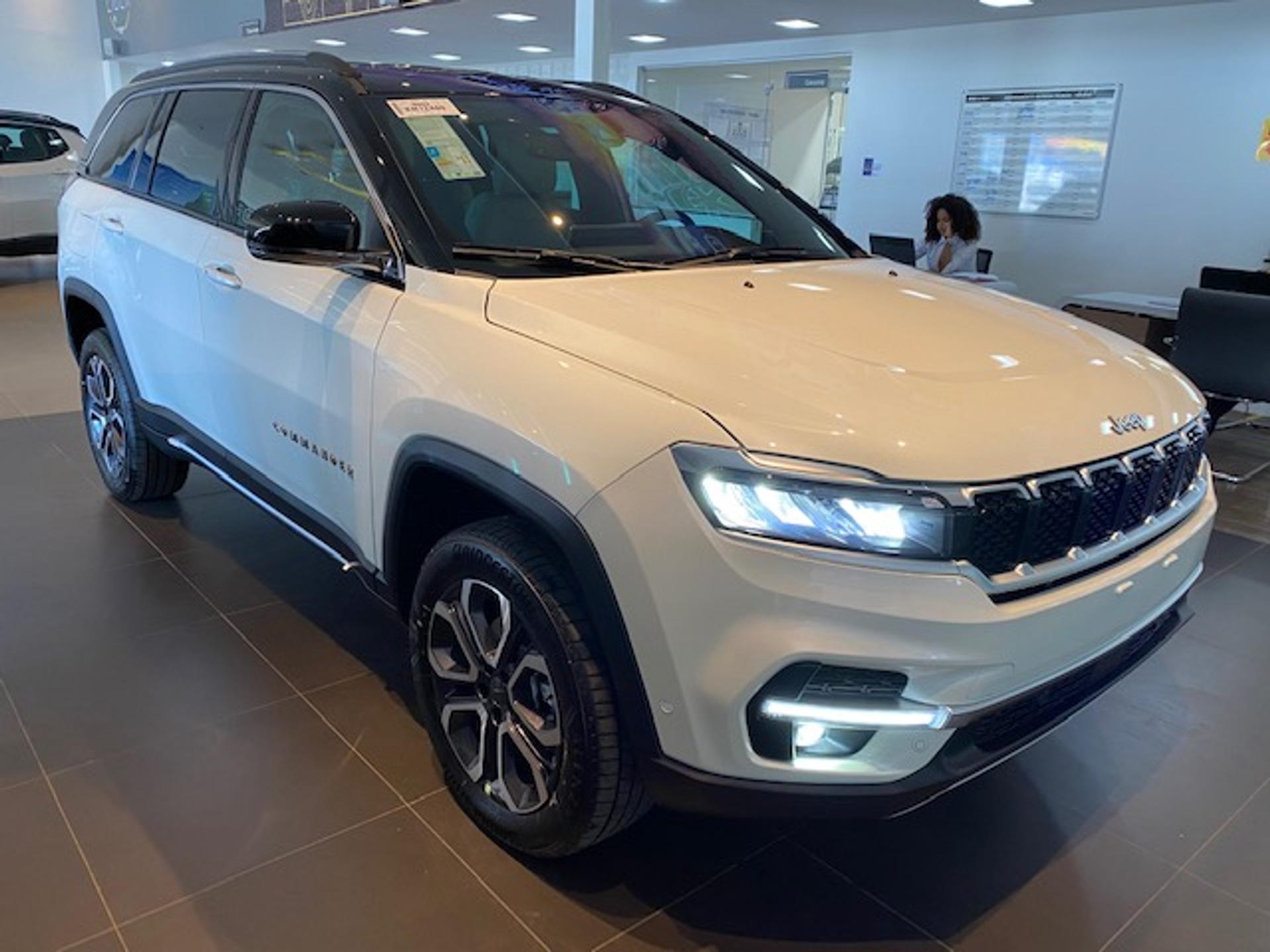 Jeep Commander Overland PcD 2024