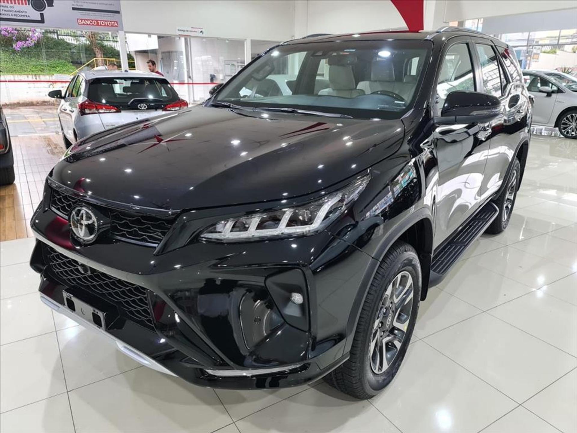 Toyota SW4 2024