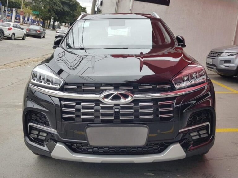 Caoa Chery Tiggo 8 está com desconto de R$ 13.954 em promoção
