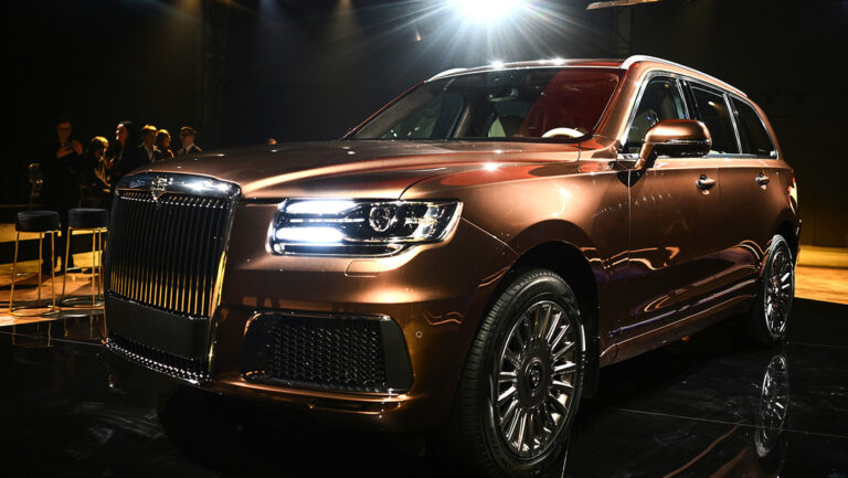 Aurus: produção dos carros de luxo da Rússia começa nos Emirados Árabes Unidos