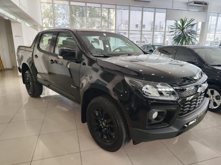 Chevrolet anuncia desconto de R$ 39 mil para S10 Midnight