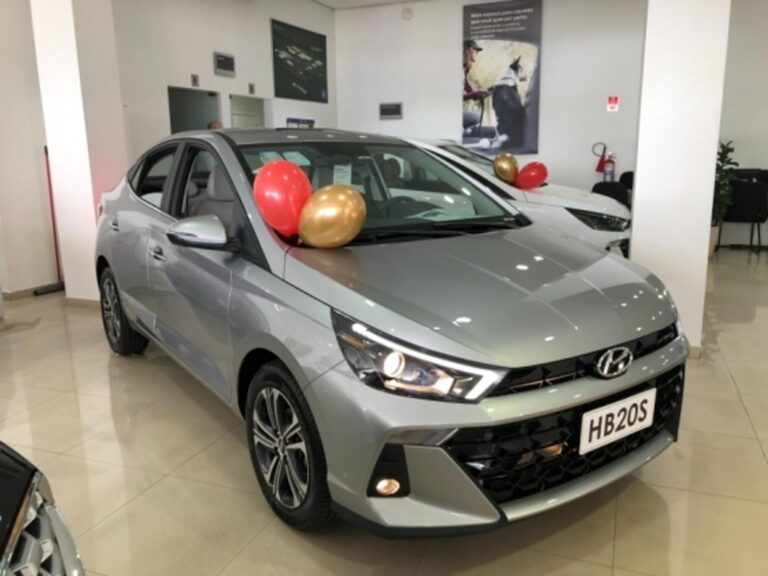 Novo Hyundai HB20S Platinum 2024: Ficha técnica, preço e itens