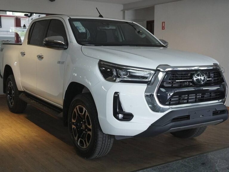 Toyota oferta Hilux SRV com desconto de R$ 14.499