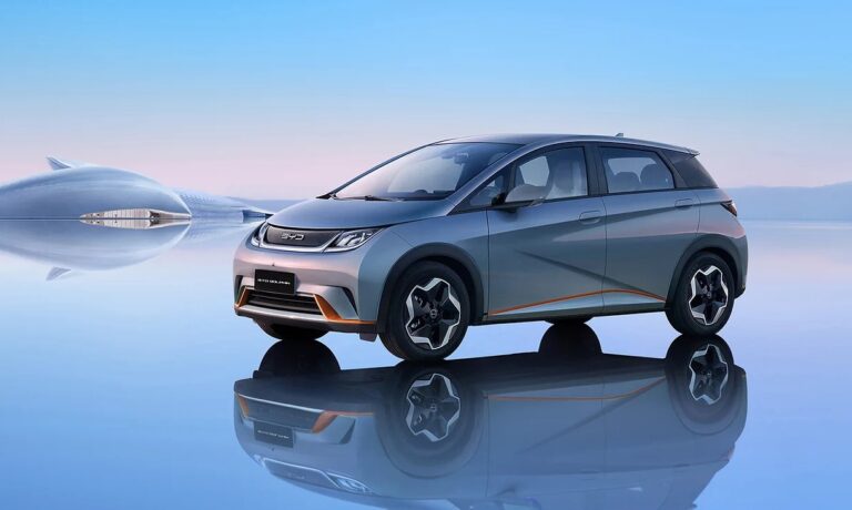 Porto oferece seguro gratuito para carros elétricos da BYD; entenda