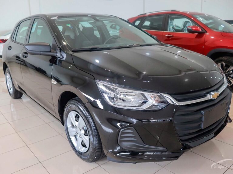 Chevrolet Onix 1.0 Turbo AT PcD tem desconto de R$ 17.760 em dezembro