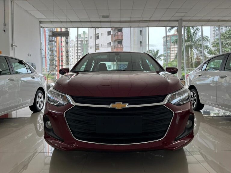 Chevrolet Onix Plus PcD tem desconto de até R$ 11 mil em dezembro