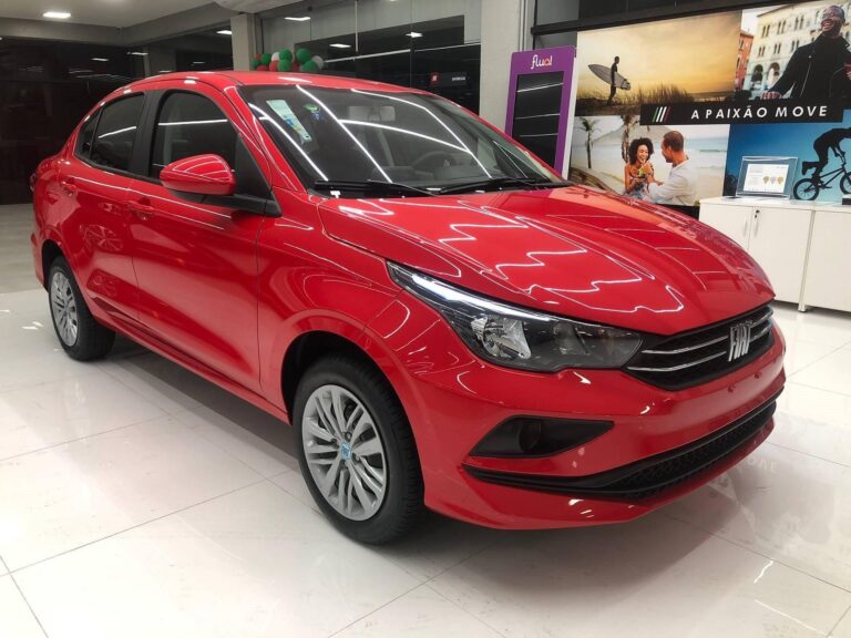 Fiat Cronos Precision PcD é anunciado com redução de R$ 14.377 em dezembro
