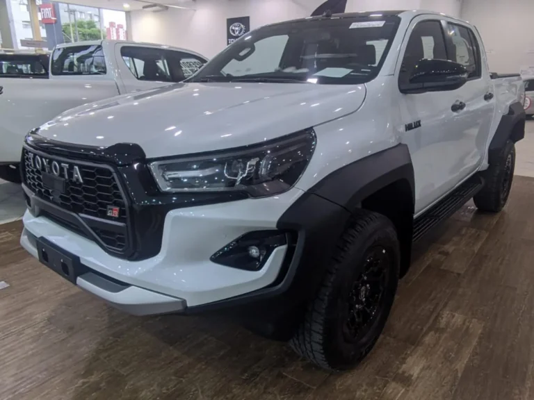 Toyota Hilux CNPJ tem desconto de até R$ 35 mil em dezembro