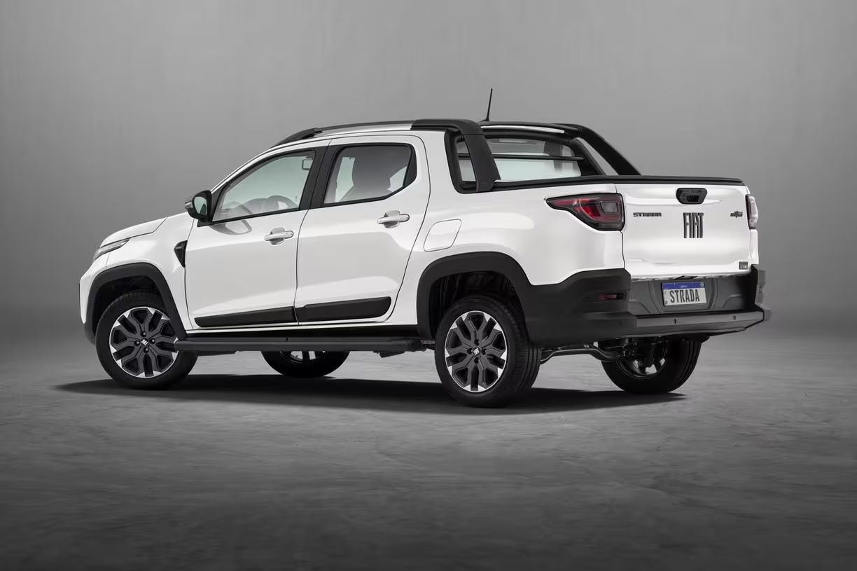 Fiat Strada Ultra chegou com a linha 2024 da picape com motor 1.0 turbo, de 130 cv — Foto: Divulgação
