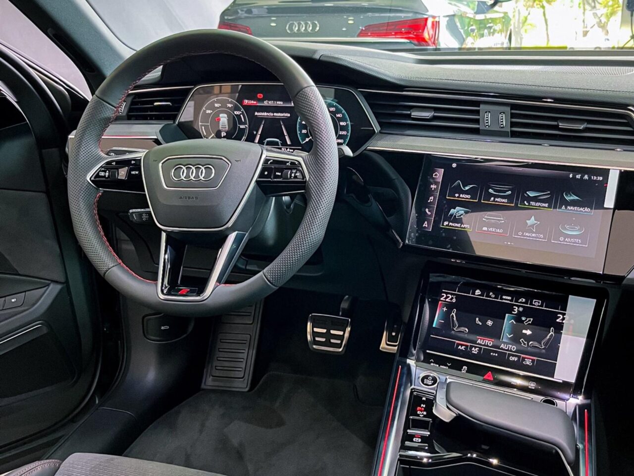 Audi Q8 E-tron Launch Edition 2024