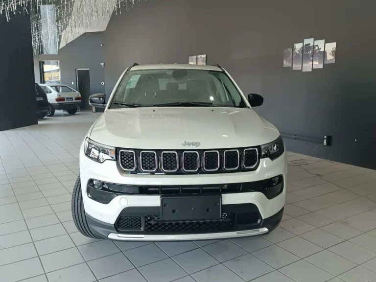 Jeep Compass Longitude PcD em janeiro de 2024 tem desconto de R$ 36.123