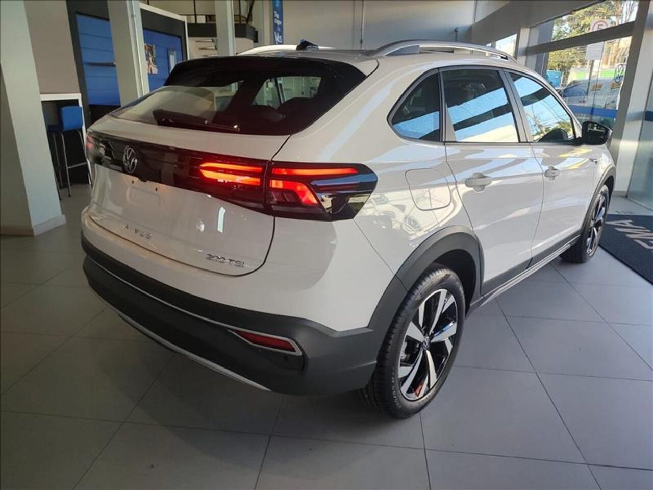 Volkswagen Nivus Highline PcD 2024