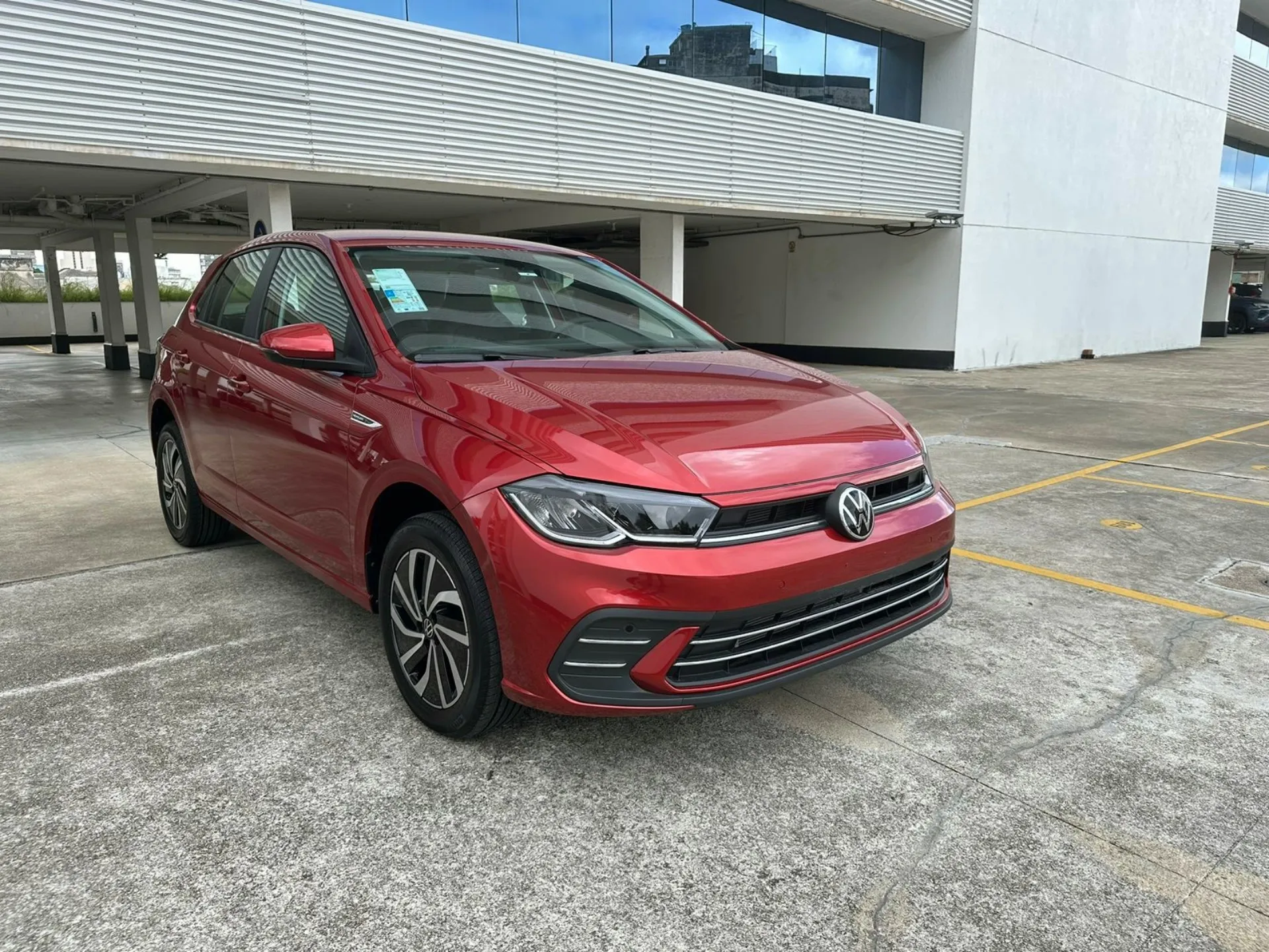Volkswagen libera desconto de R$ 15 mil para Polo Highline em oferta