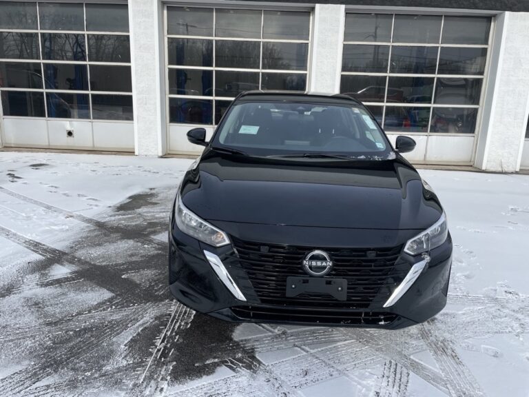 Nissan Sentra 2025 estreia na argentina e prepara-se para chegar ao Brasil