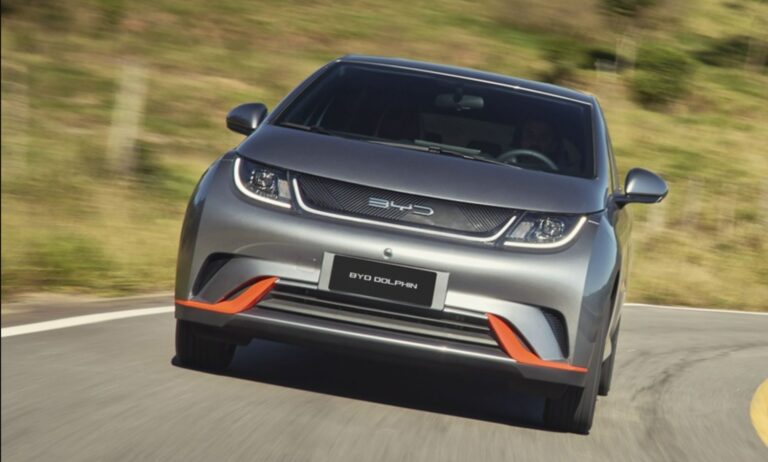 BYD Dolphin está com desconto de quase R$ 9 mil para motoristas de aplicativo
