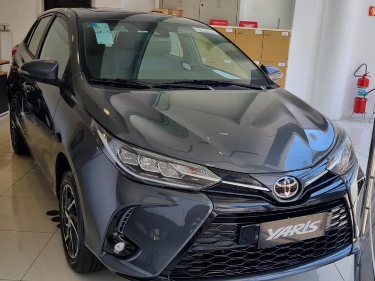 Toyota Yaris Hatch XLS 2024: Ficha técnica, preço e itens