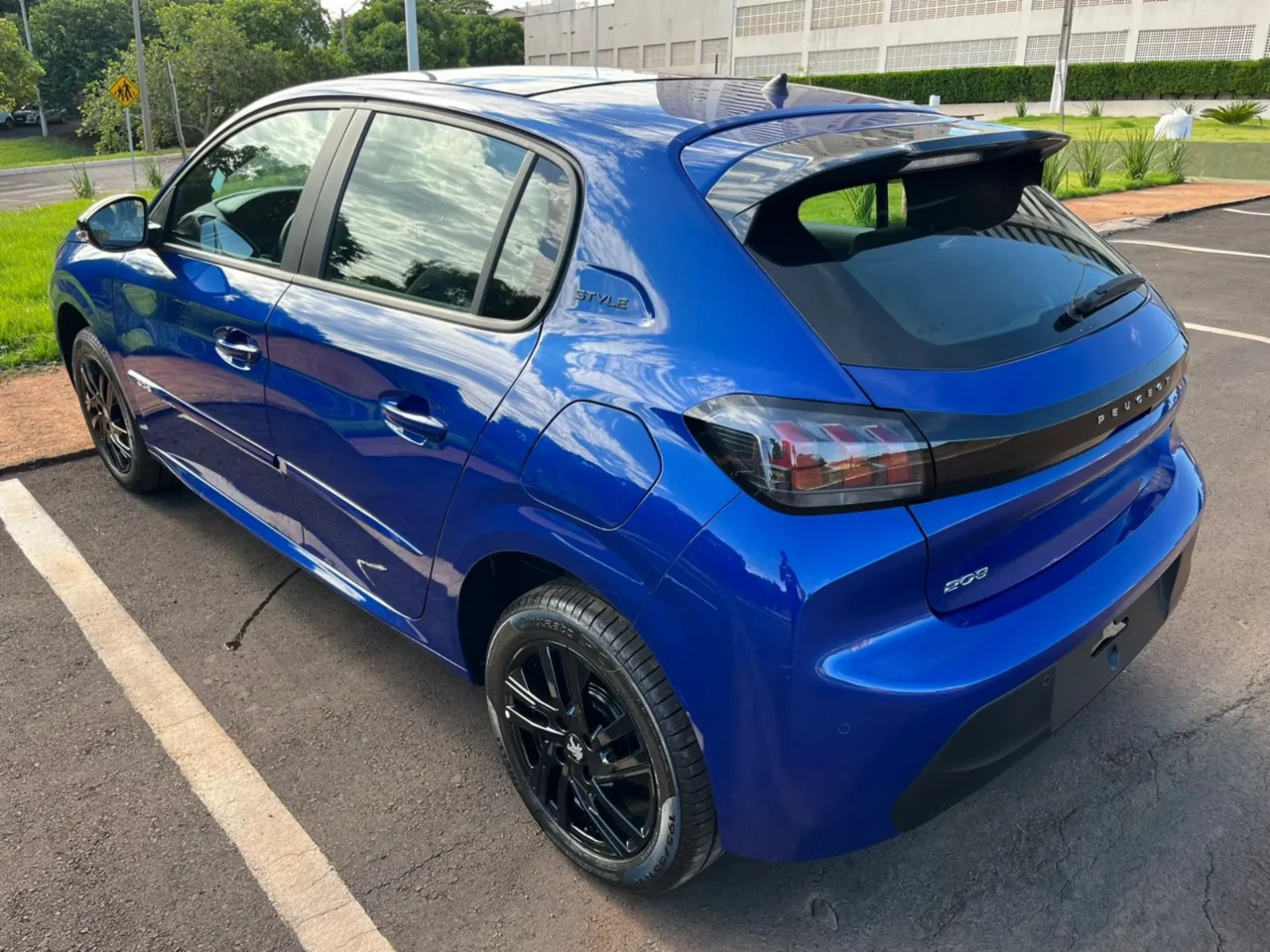 Peugeot 208 Allure Turbo 2024