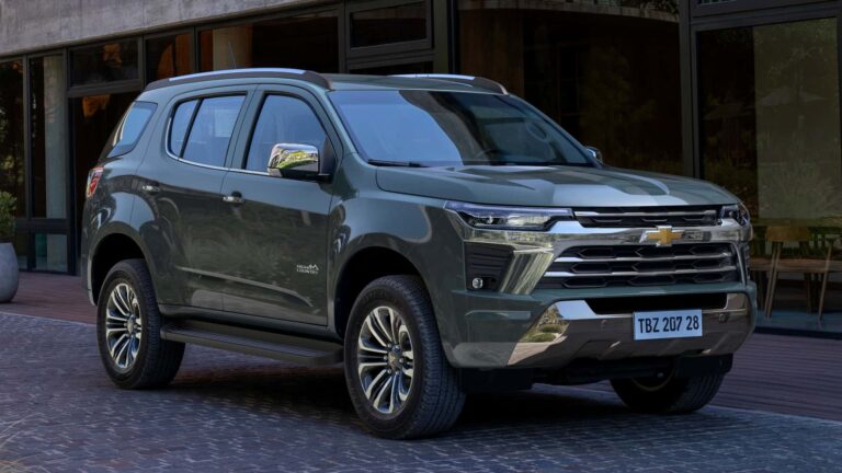 Chevrolet Trailblazer 2025 chega com novo visual e motor recalibrado