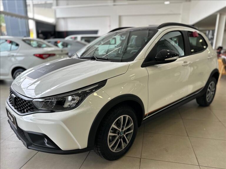 Fiat Argo tem reajuste de preço de até R$ 1.500 em abril