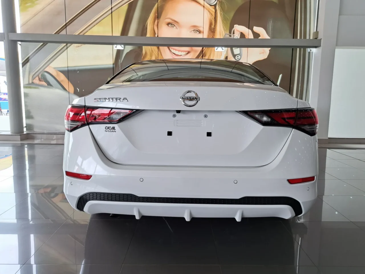 Nissan Sentra Exclusive 2024