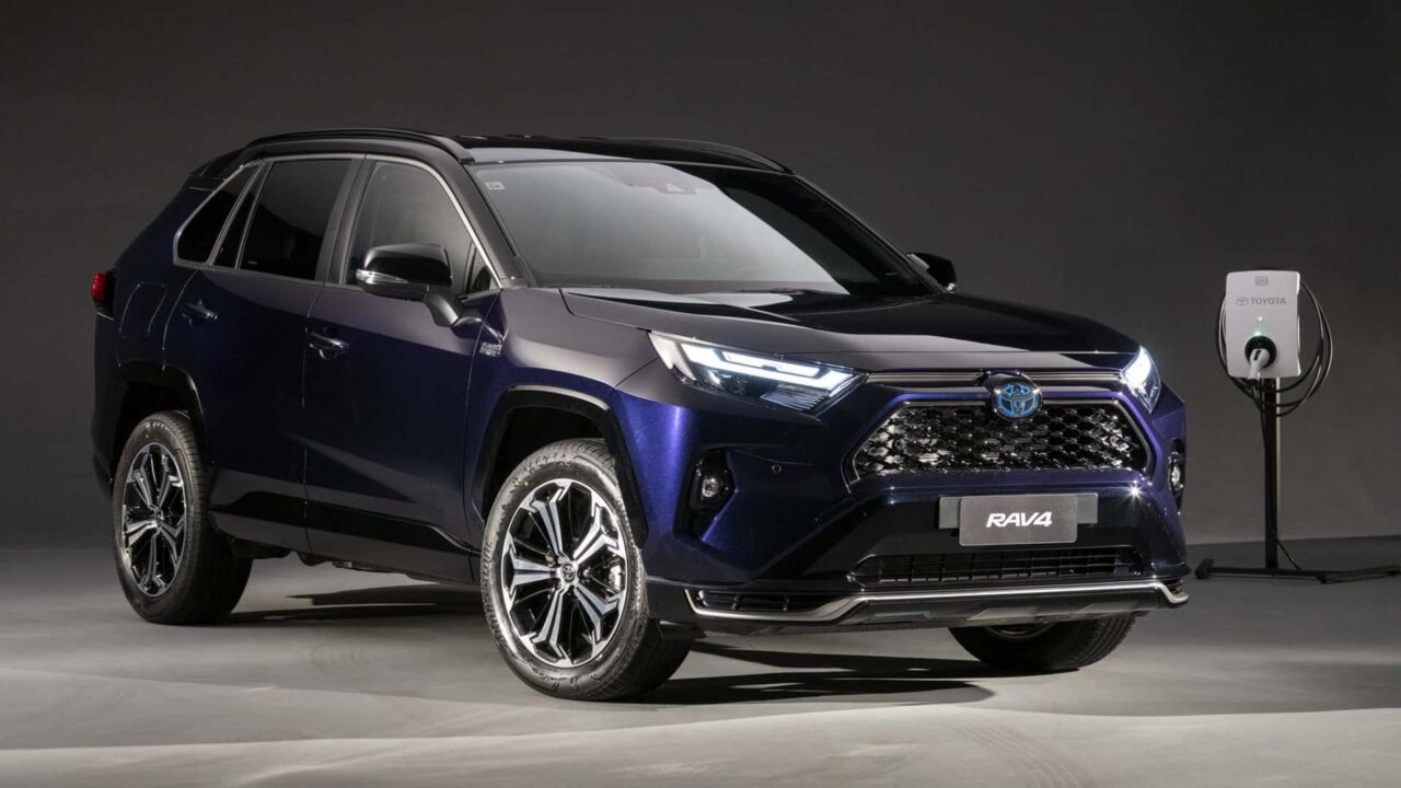 Toyota RAV4 Plug-In 2024