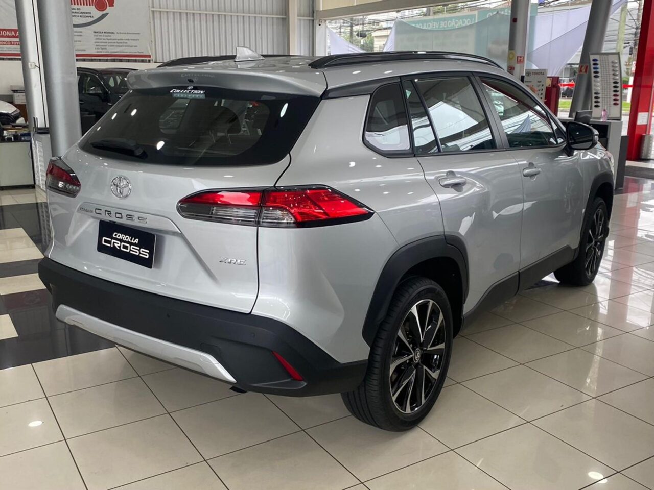 Toyota Corolla Cross XRE 2025