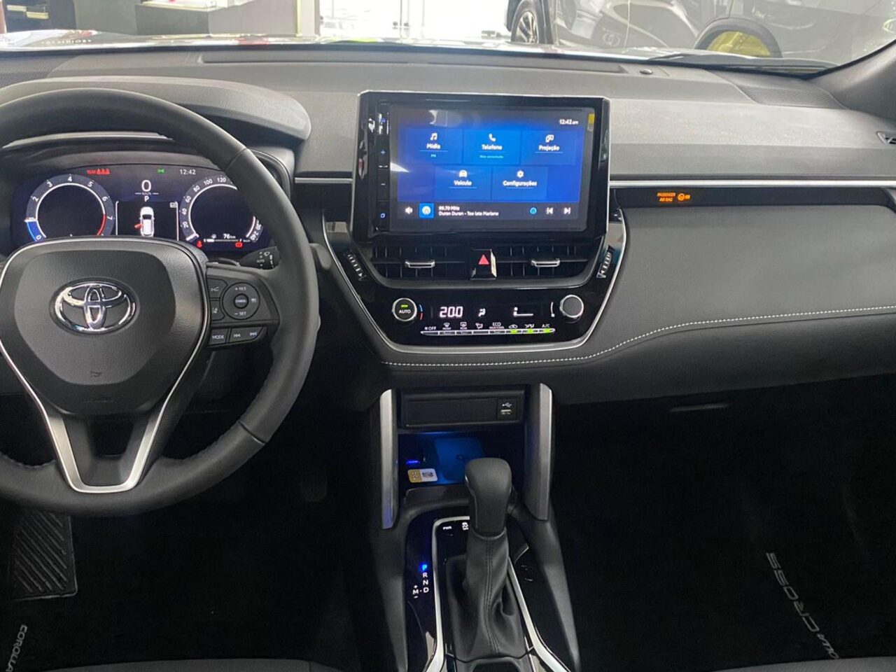 Toyota Corolla Cross XRE 2025