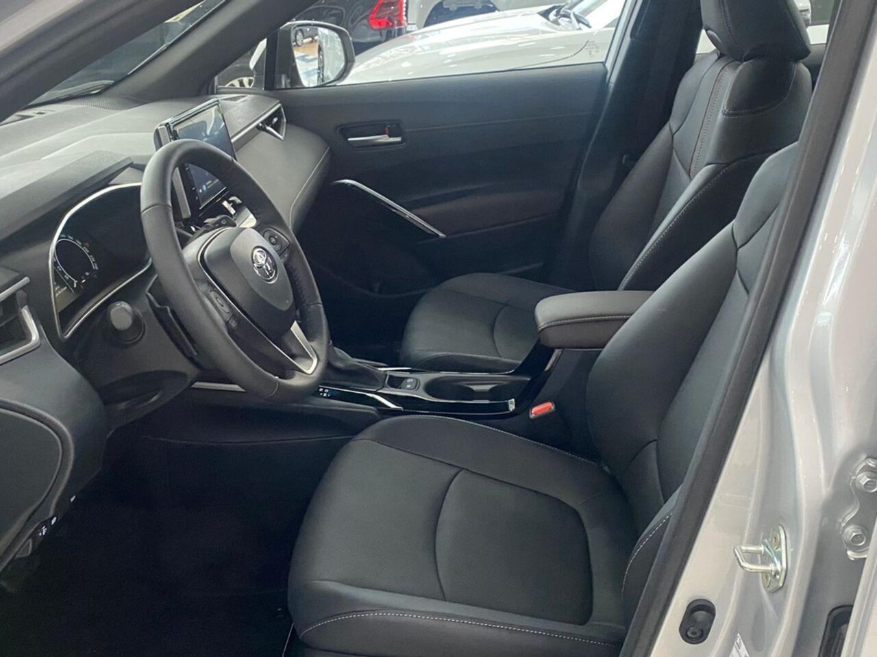Toyota Corolla Cross XRE 2025