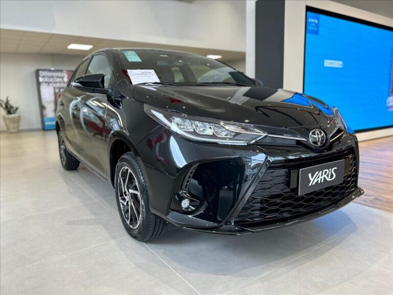 Toyota Yaris hatch XL para PcD possui desconto de R$ 20.189