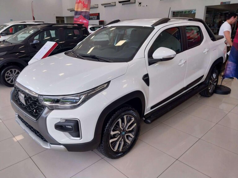 Fiat Strada chega à linha 2025 com reajuste e sem alterações; veja os preços
