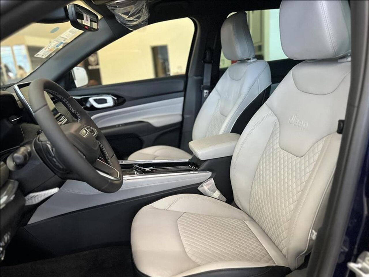 Jeep Commander Limited T270 2025