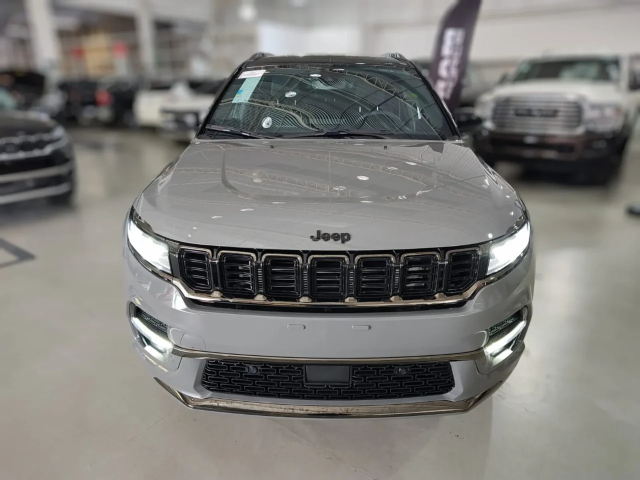 Jeep Commander Overland T270 2025