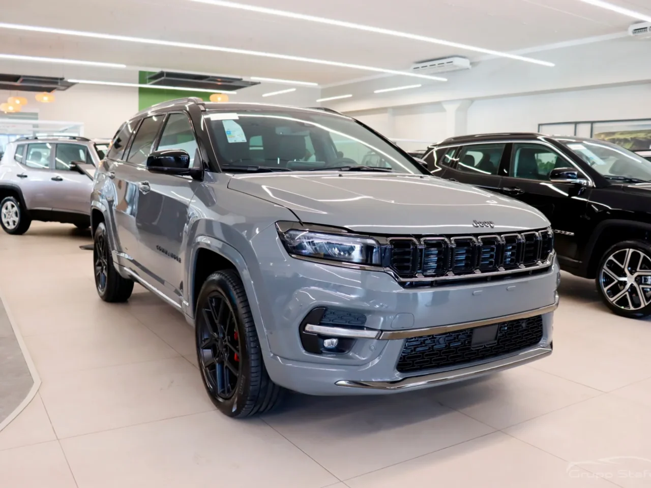 Jeep Commander Overland TD380 2025