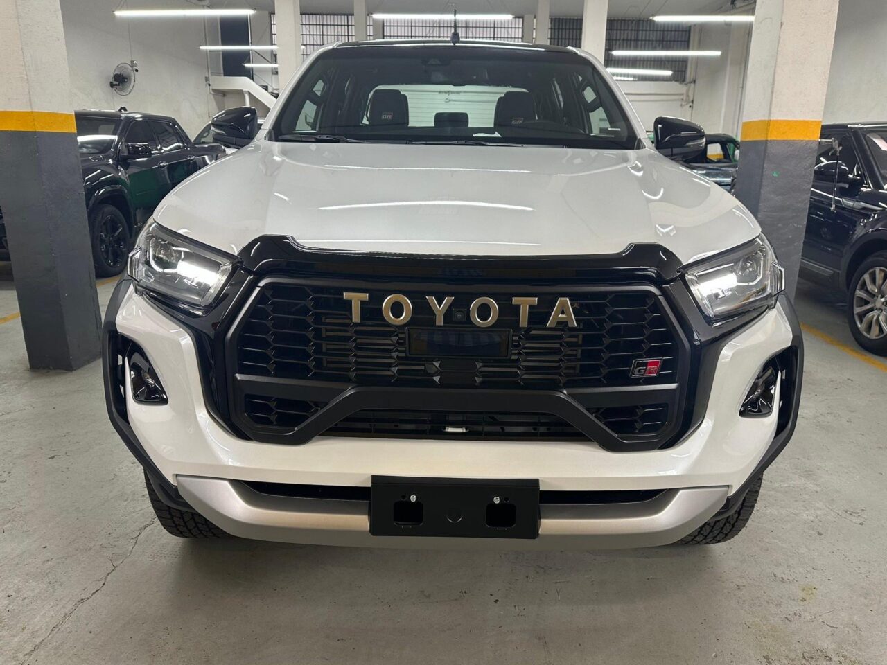 Toyota Hilux SR 2025