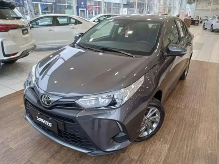 Toyota Yaris Sedan XLS 2025: ficha técnica, preço e itens