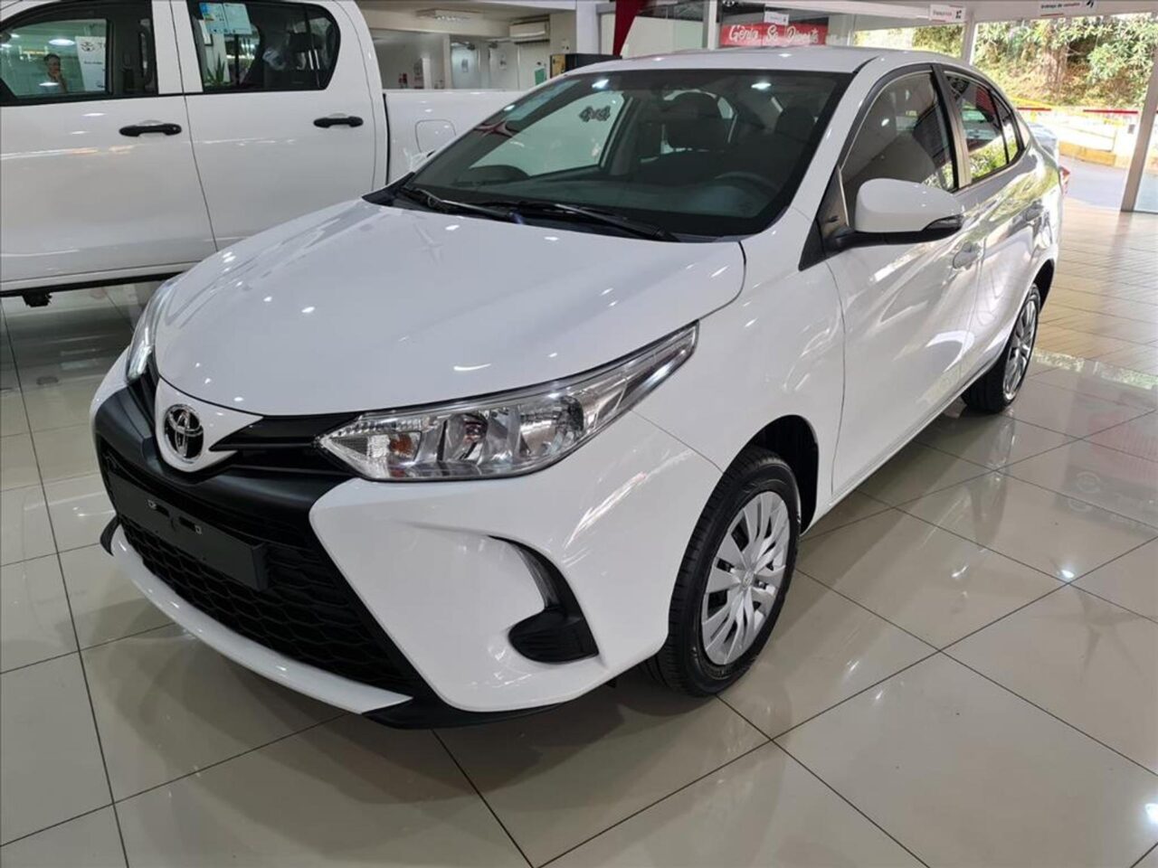 Toyota Yaris Sedan XL 2025